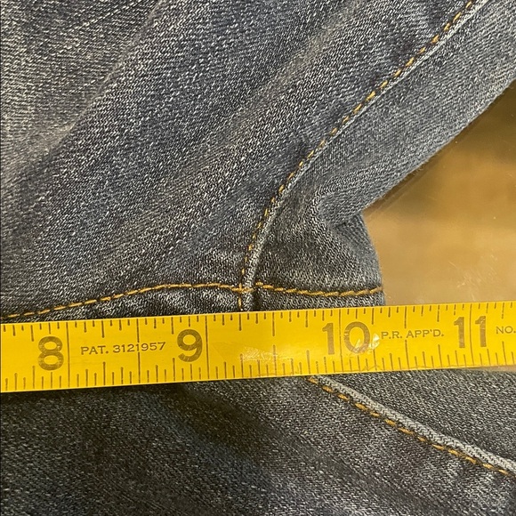 Women’s Judy Blue Mid Rise Relaxed Fit Jeans - Picture 7 of 7